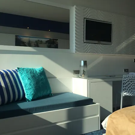 Marineland Hotel 3*
